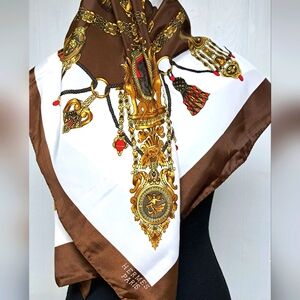 Scarf-Hermes